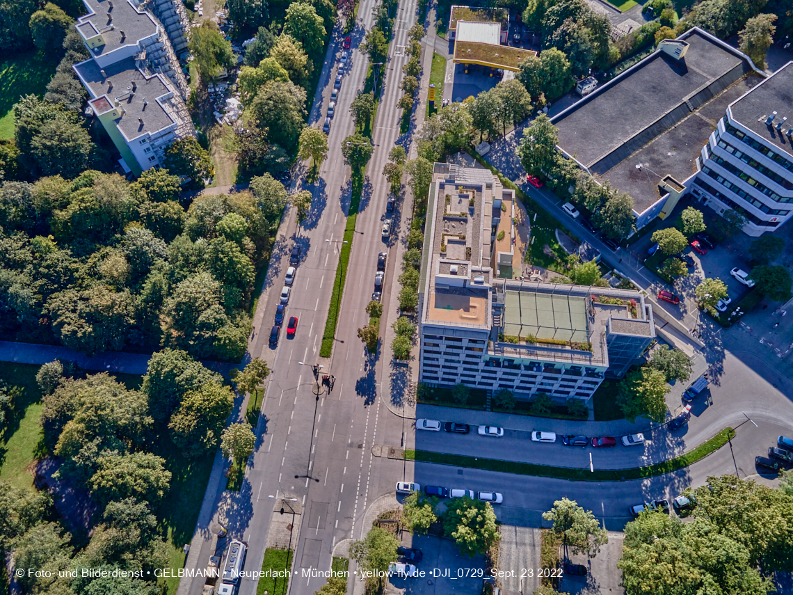 23.09.2022 - Karl-Marx-Ring 53-53c und Studentenwohnheim und Marx-Zentrum in Neuperlach
